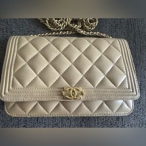 CHANEL Quilted beige lambskin WOC full set